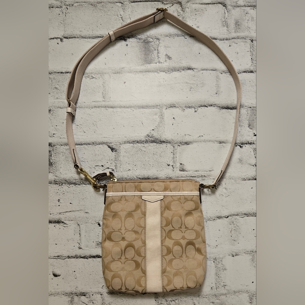 Coach Signature Canvas Crossbody Bag Tan Beige Monogram Purse